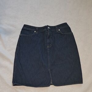Lands' End Classic Blue Denim Skirt. Dark‎ Wash. Size 6 petite.